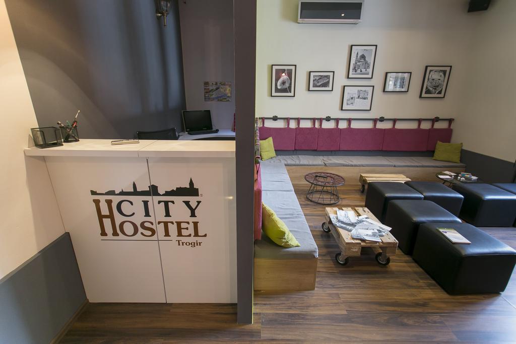 City Hostel Trogir Eksteriør bilde